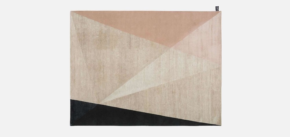 Dipped Angle Rug - Black