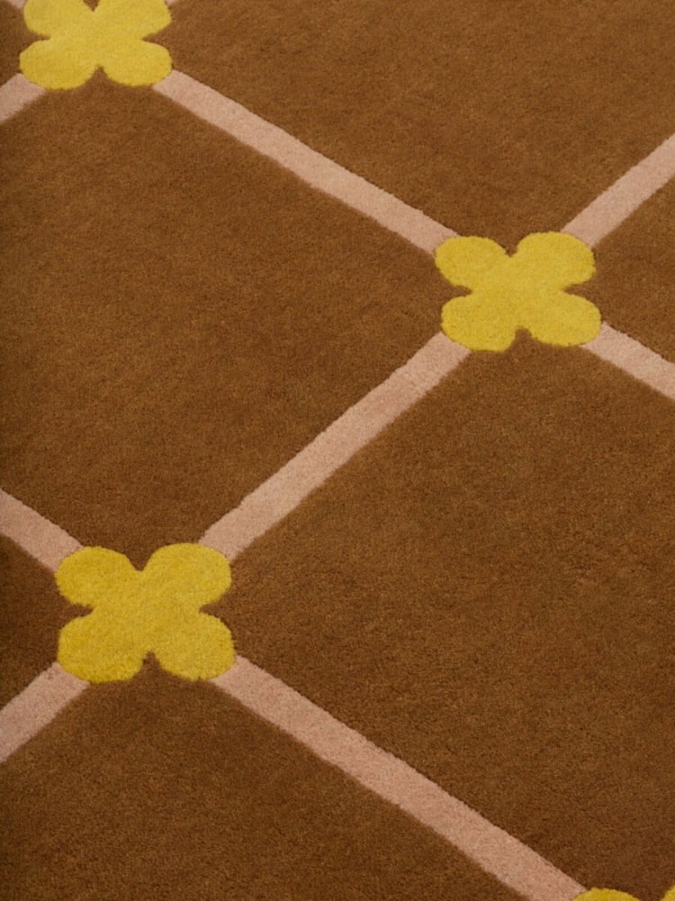 Flower Grid - Hazelnut