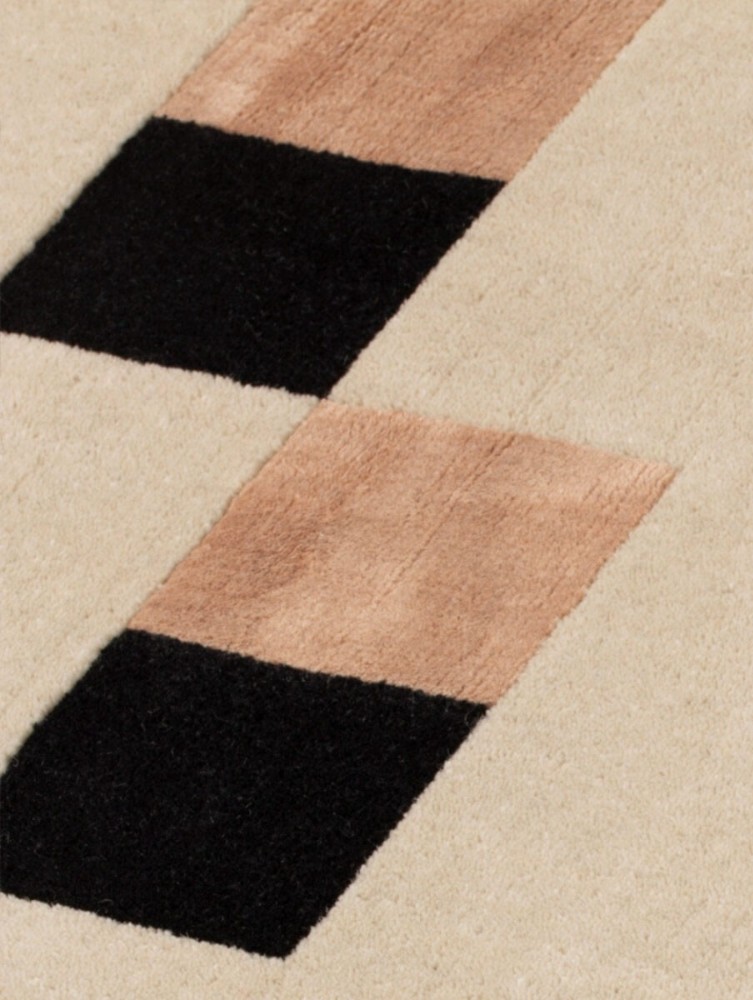 Hello Sonia! Rhapsody 3 - Light Red