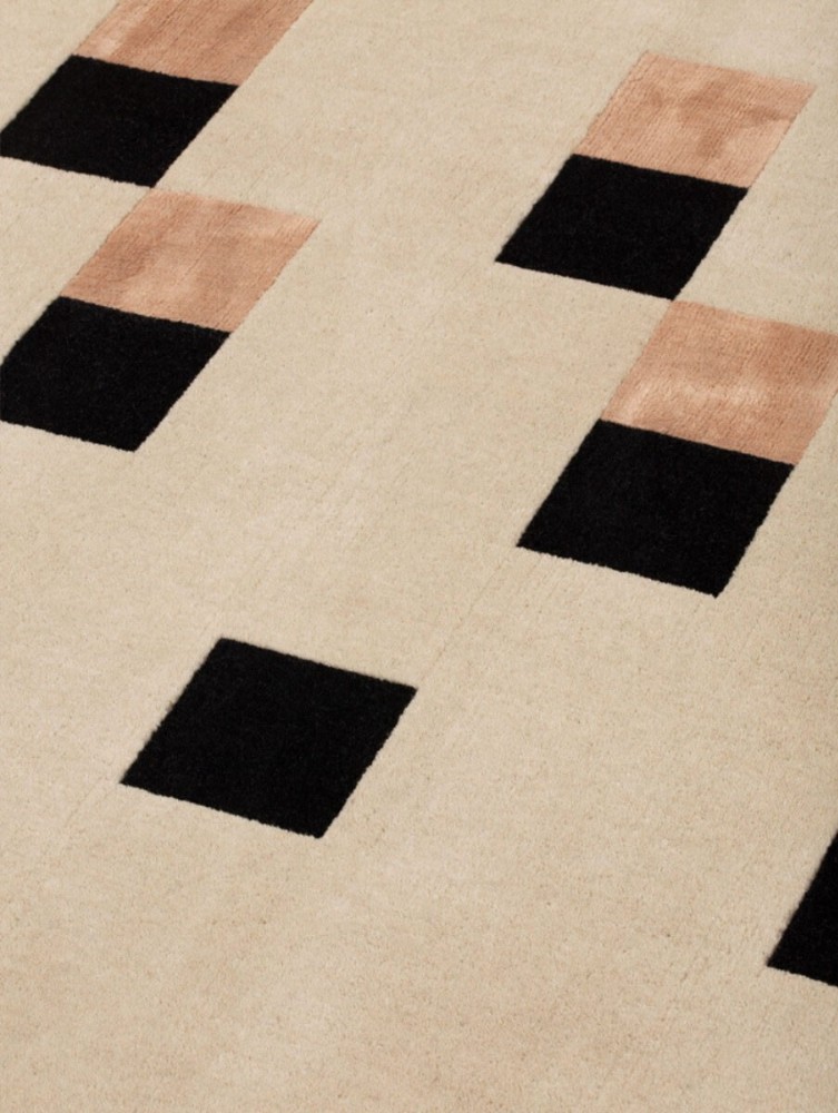 Hello Sonia! Rhapsody 3 - Light Red