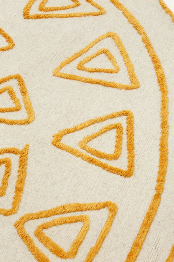 Naïf Triangles Rug