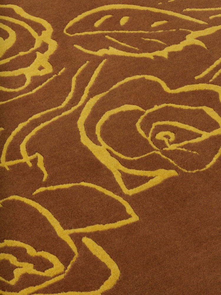 Summer Roses - Hazelnut