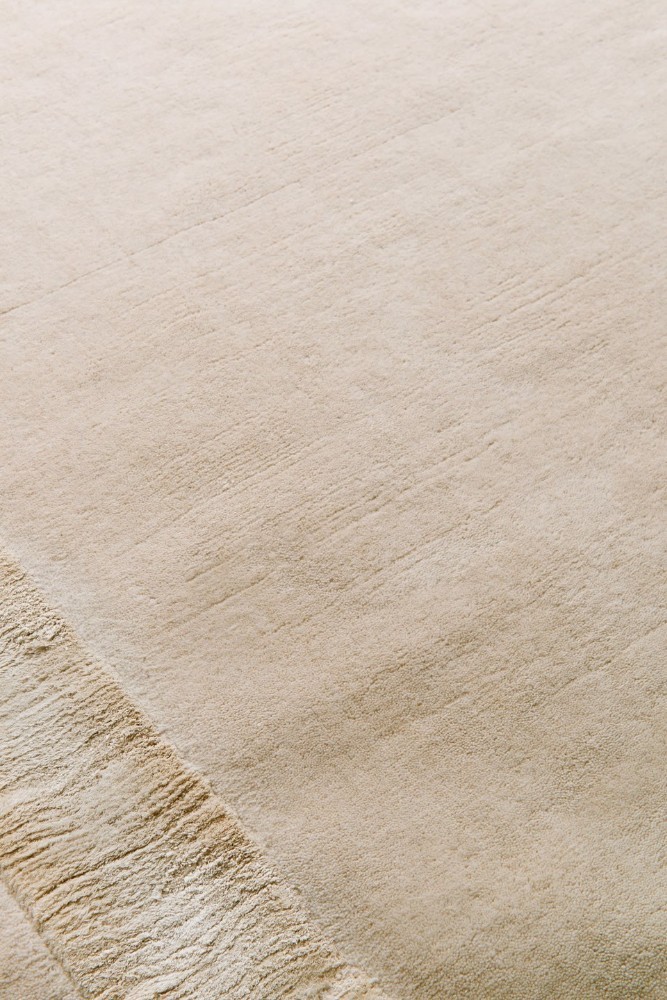 Silk Border Princedale Pale