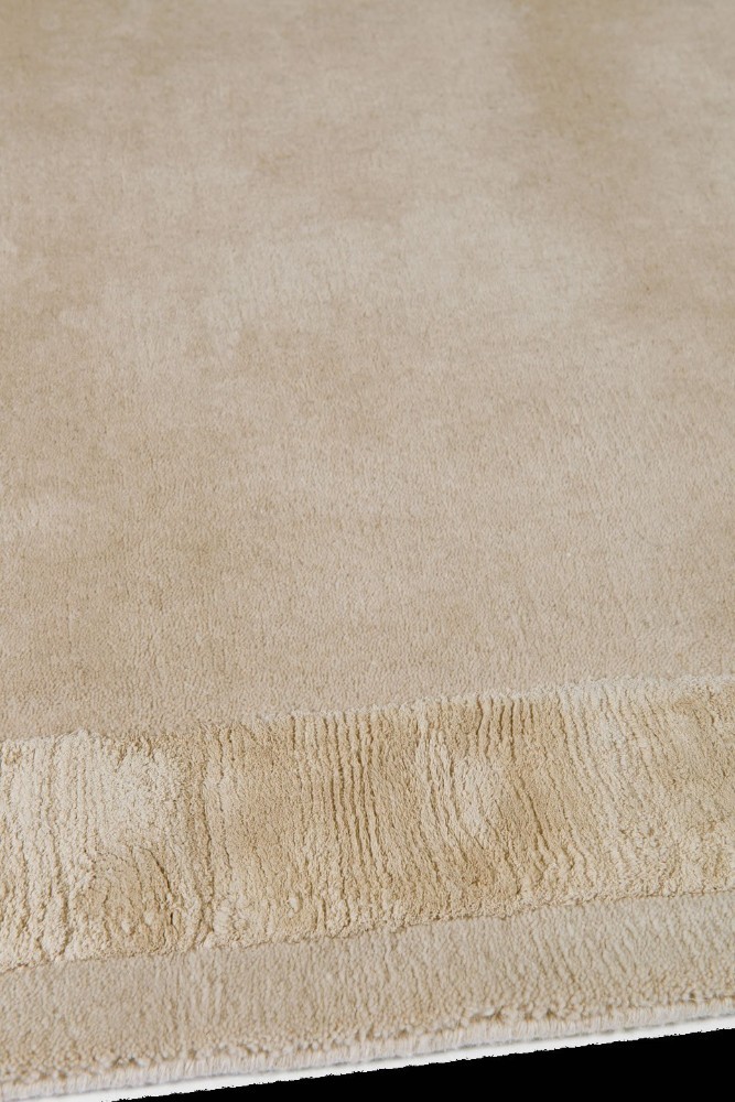 Silk Border Princedale Pale