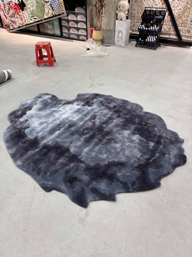 Irregular carpet