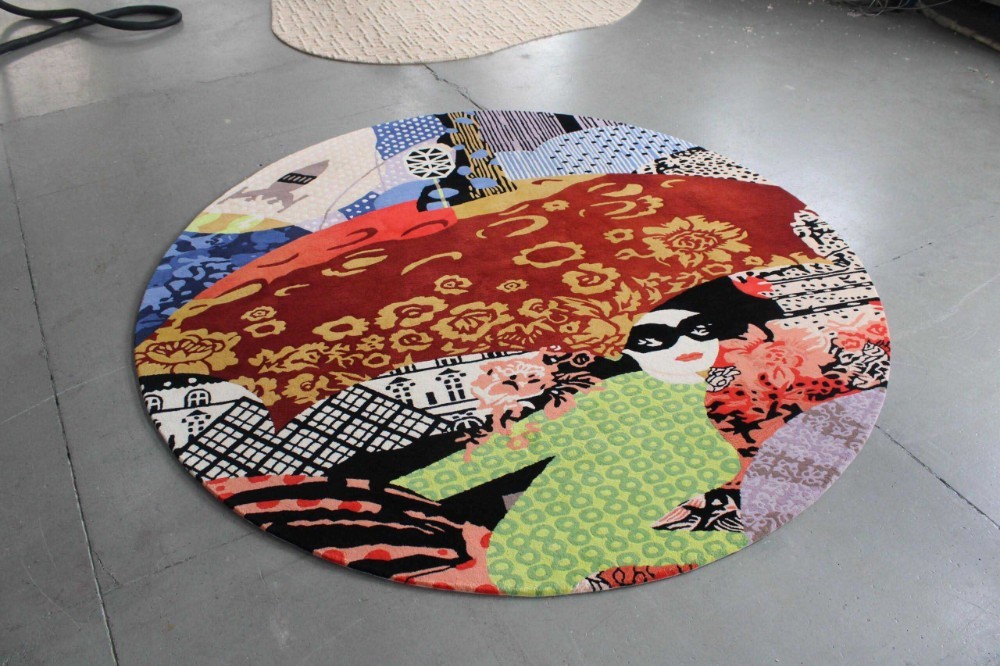 Designer round rug