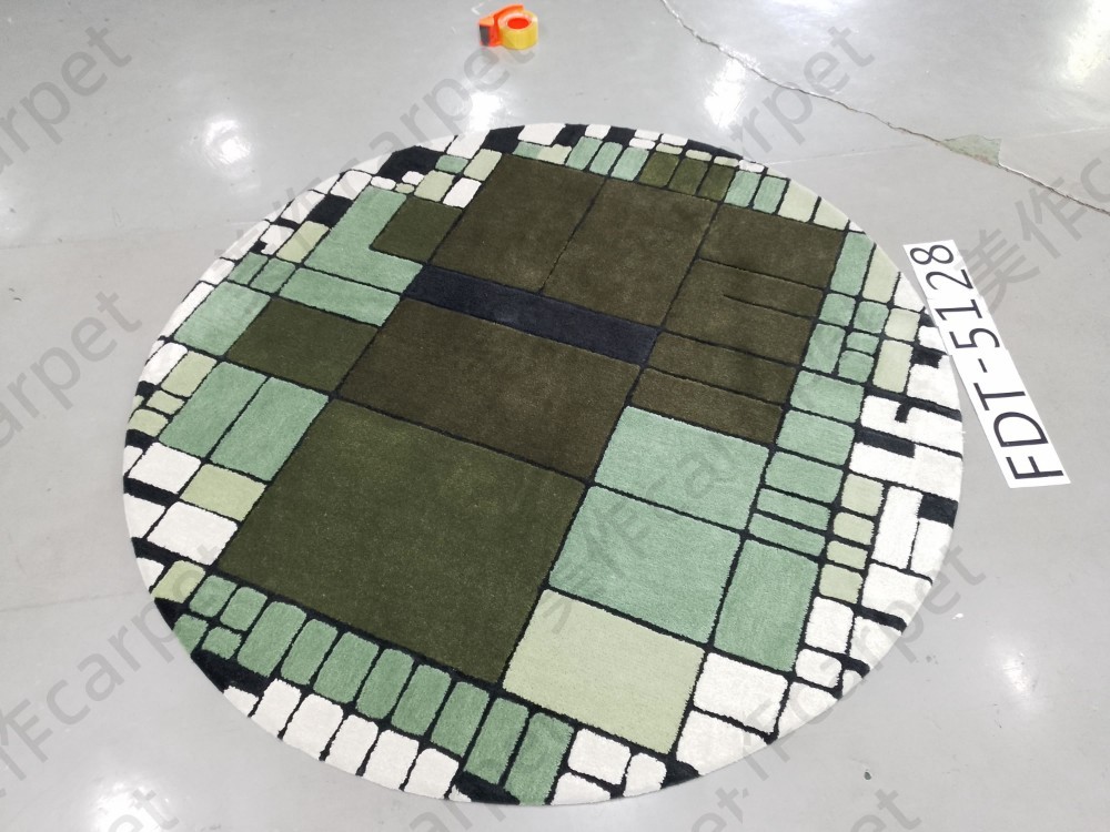 Medieval fashion round