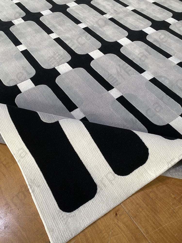 Medieval fashion square