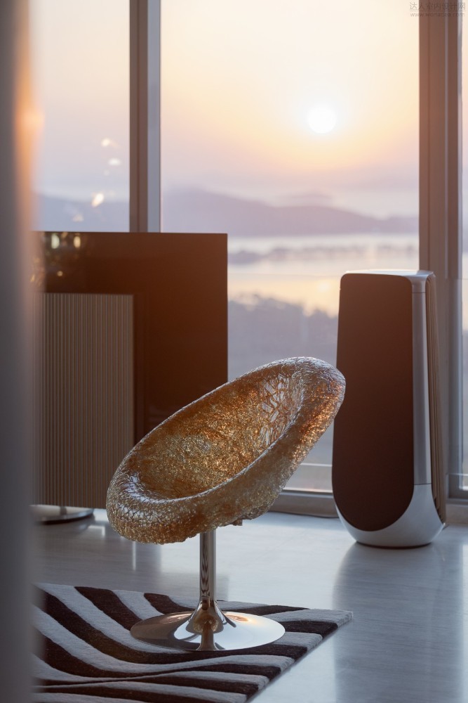 Simple European style collocation