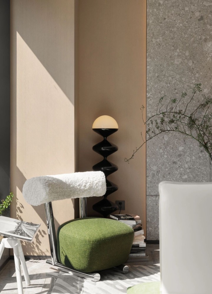 Simple European style collocation