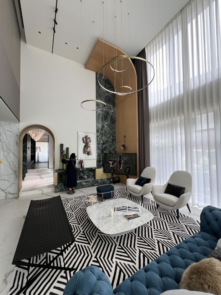 Simple European style collocation