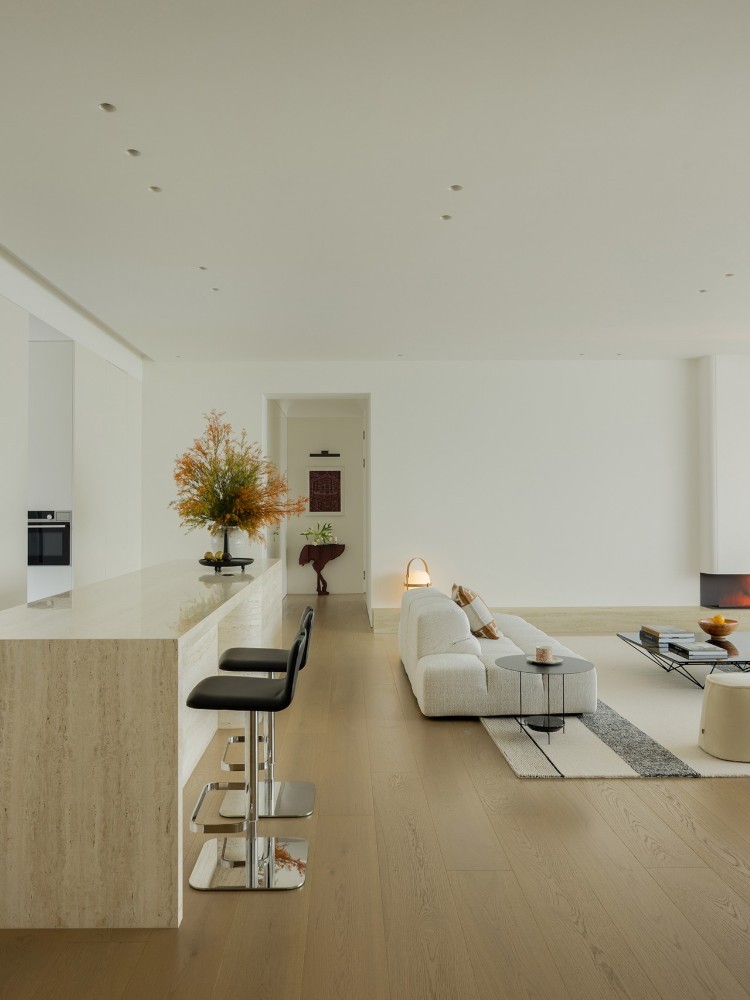 Cream style collocation