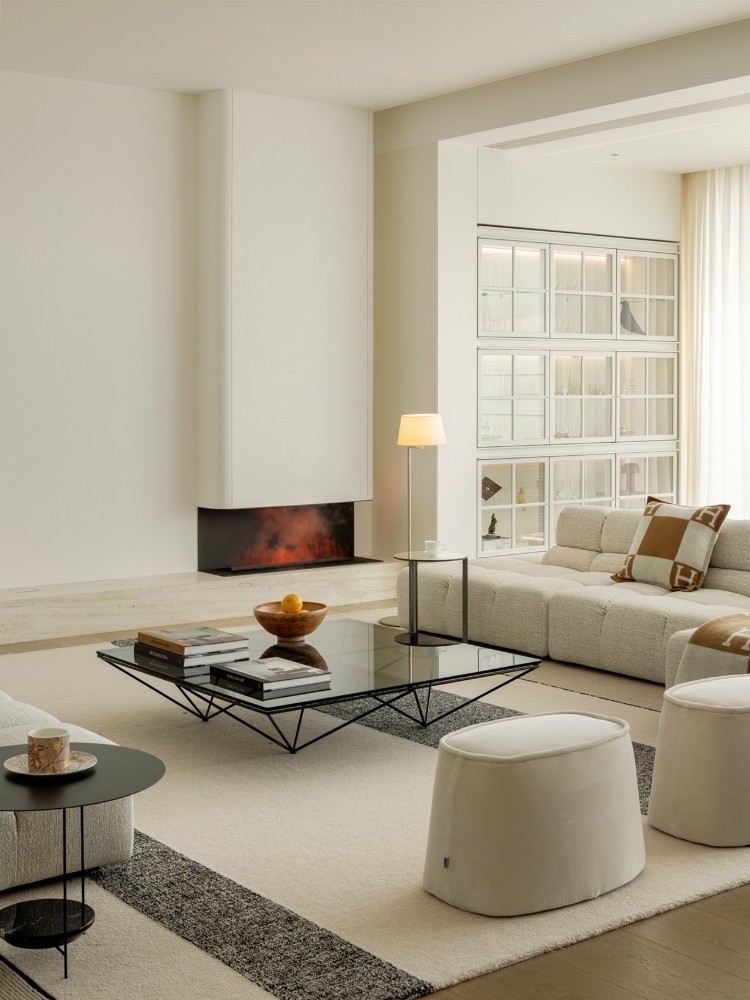 Cream style collocation