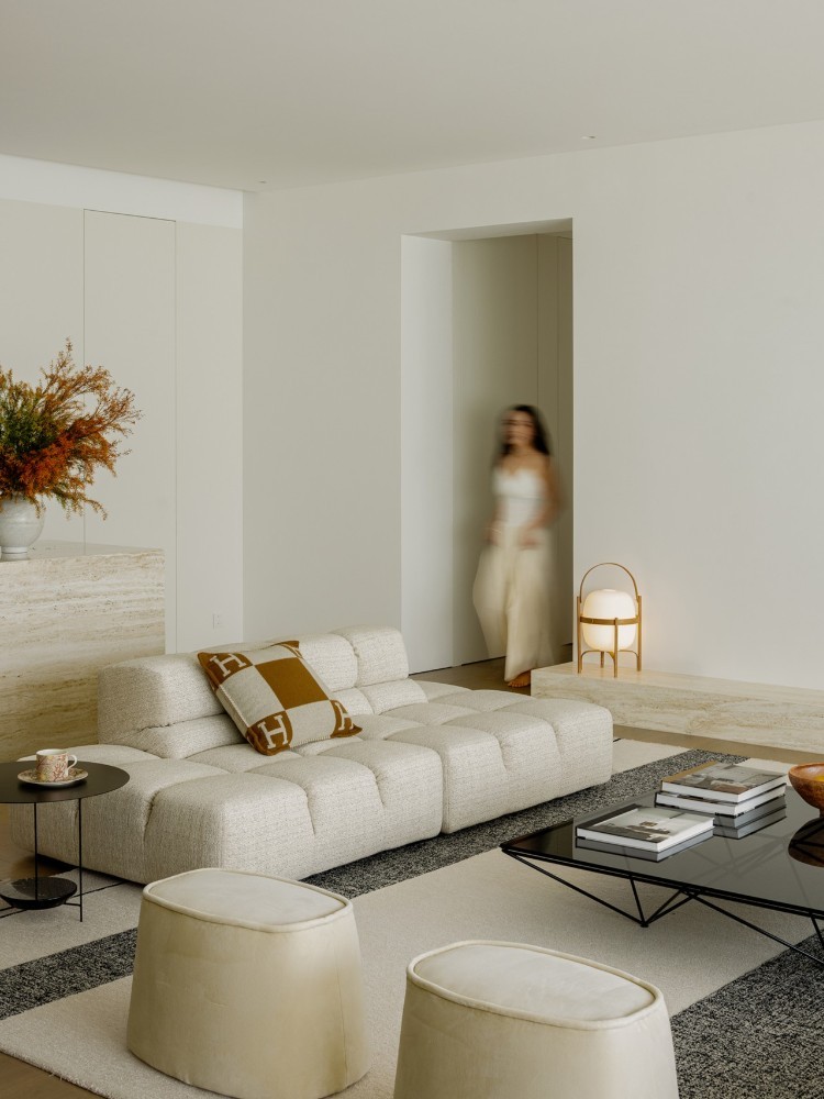 Cream style collocation