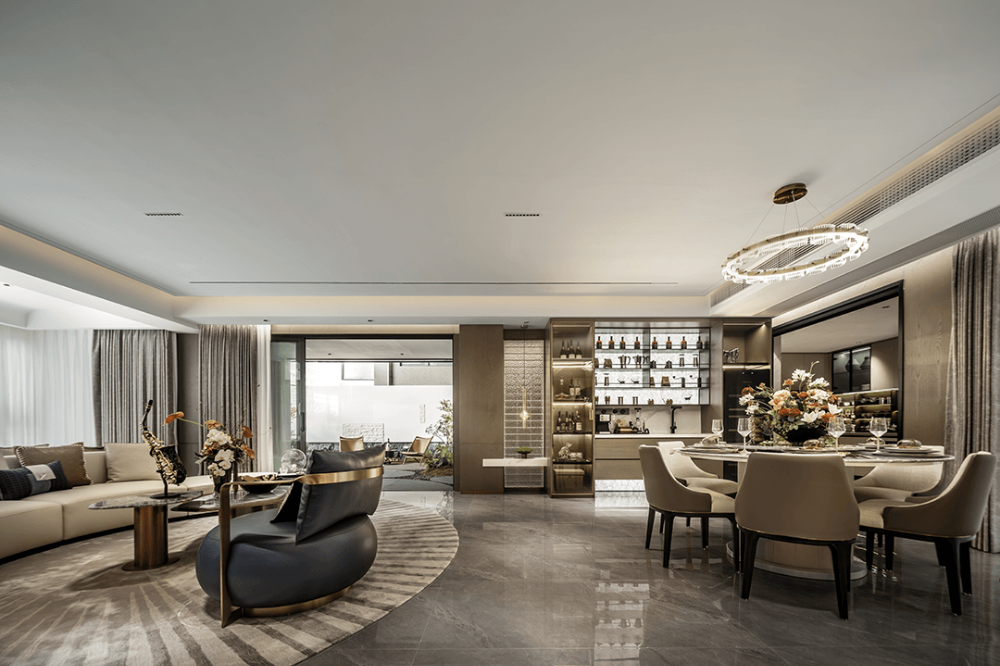 Light luxury style collocation