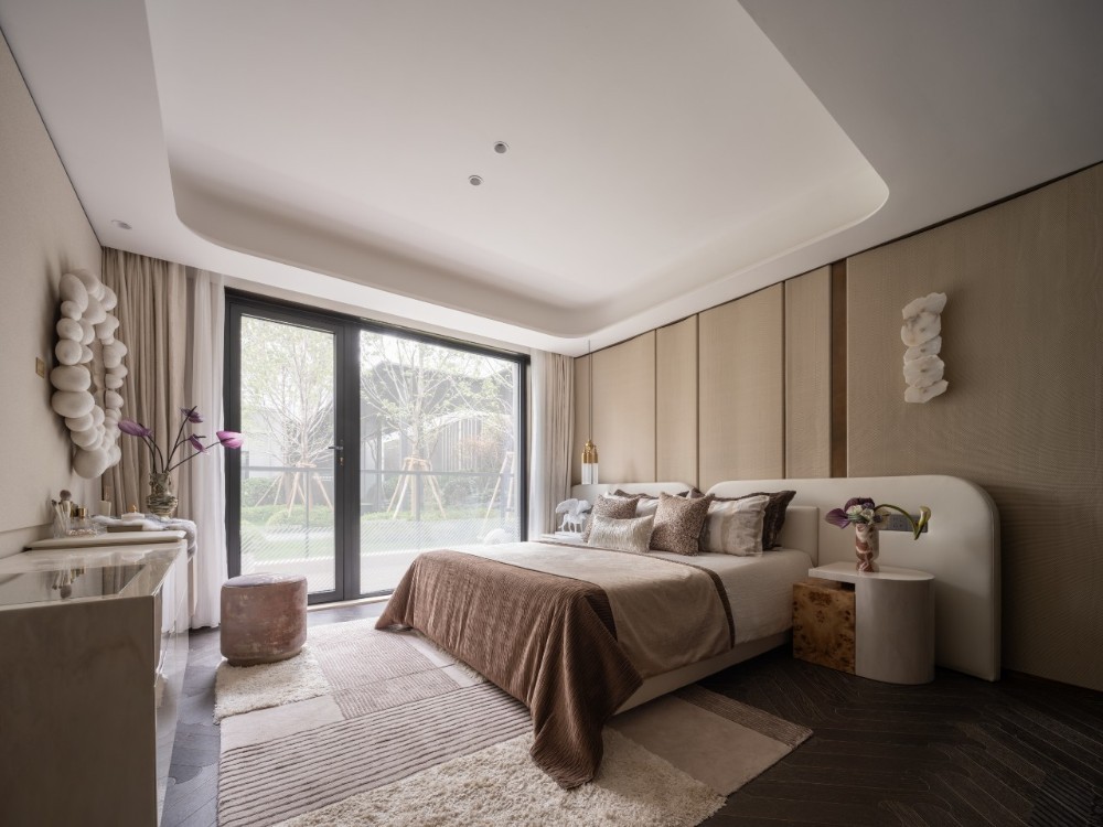 Light luxury style collocation