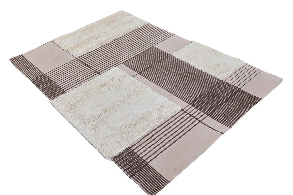 Light luxury style collocation