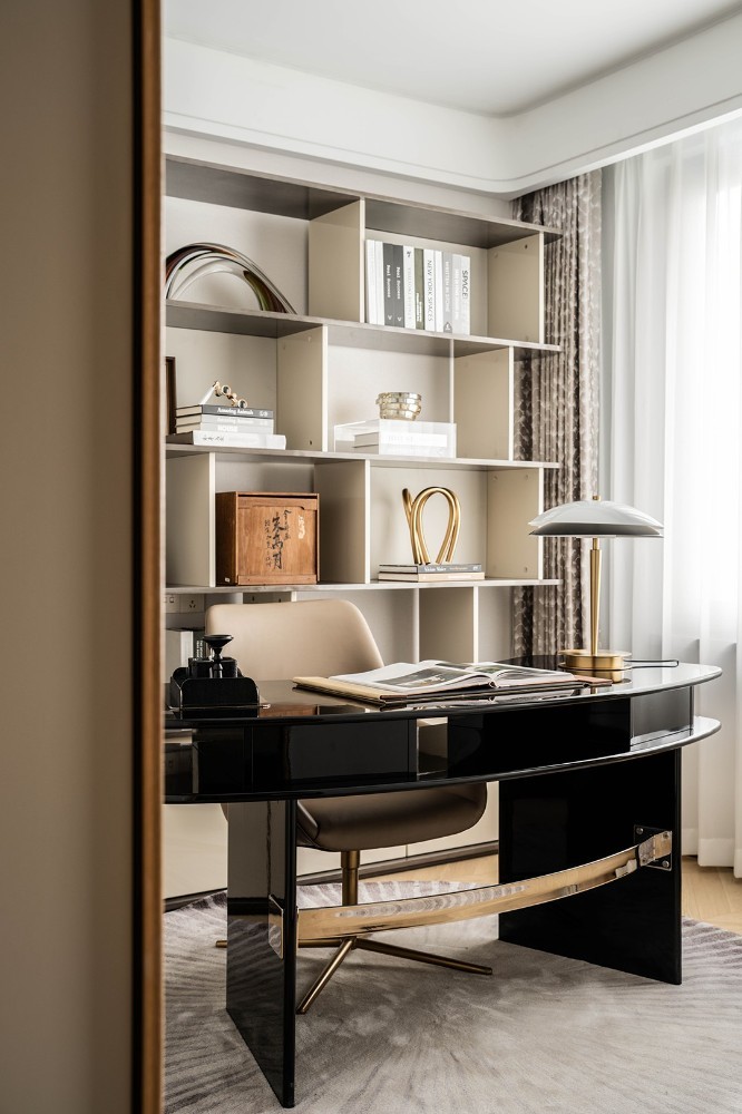 Light luxury style collocation