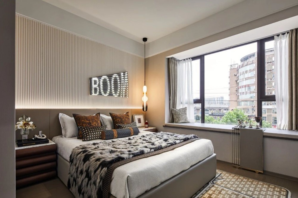 Light luxury style collocation