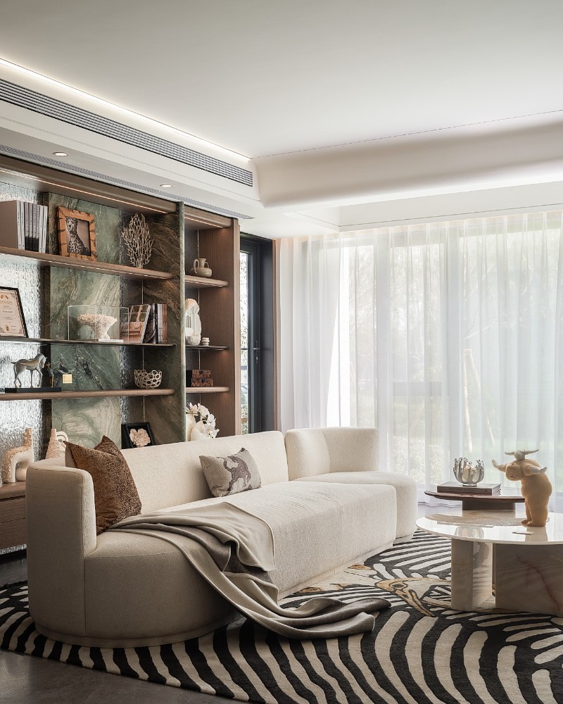 Light luxury style collocation