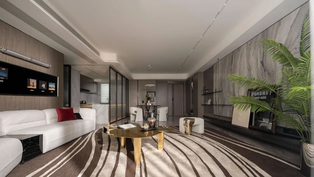 Light luxury style collocation