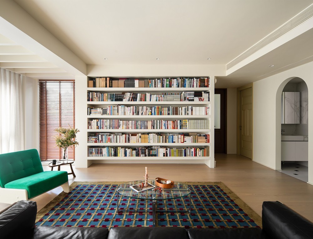 Medieval style match;