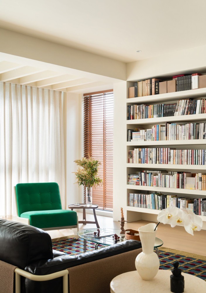 Medieval style match;