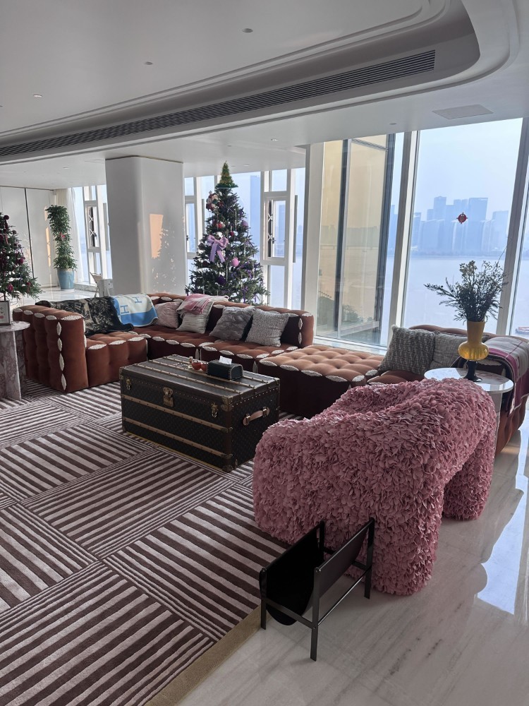 Medieval style match;