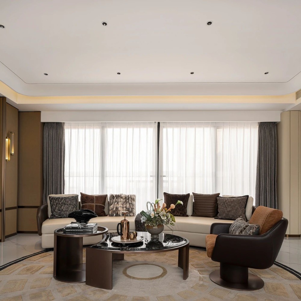 Light luxury style collocation