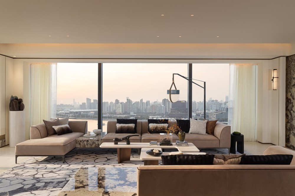 Light luxury style collocation