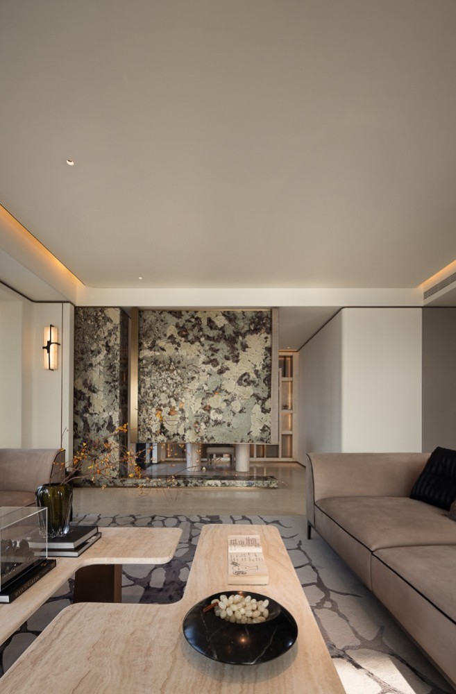 Light luxury style collocation