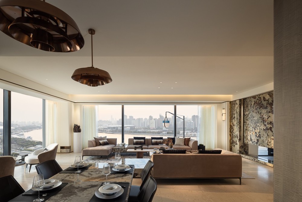 Light luxury style collocation