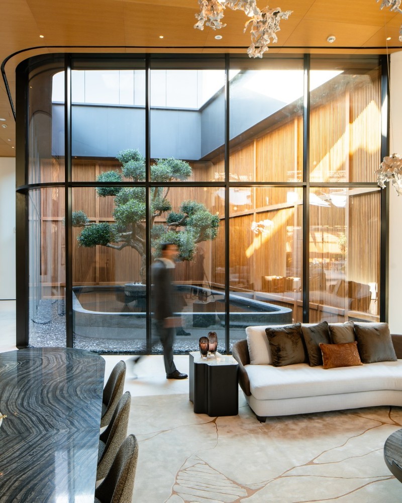 Light luxury style collocation