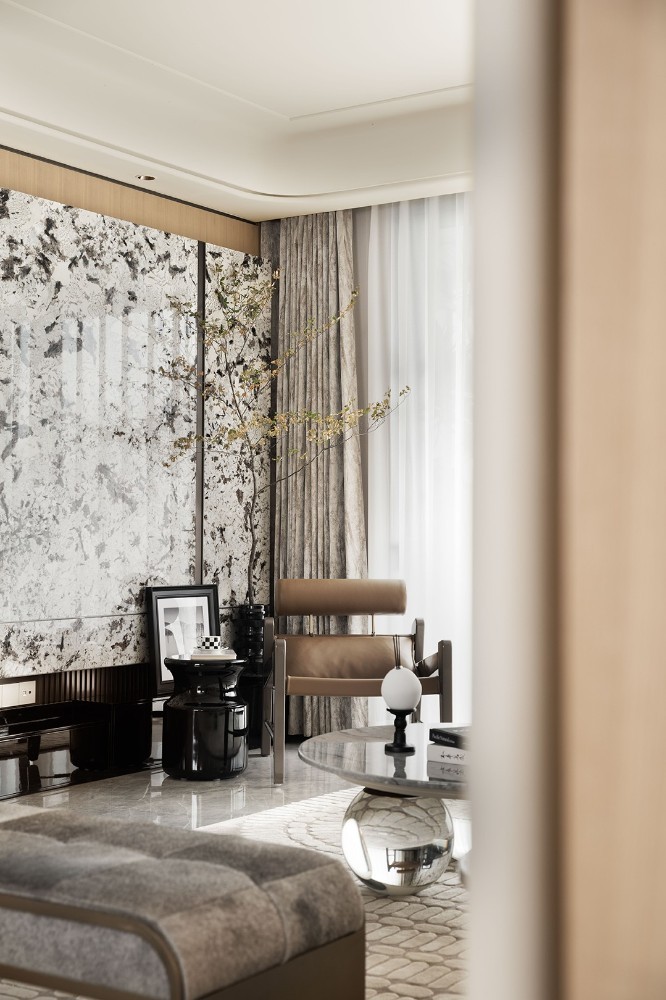 Light luxury style collocation