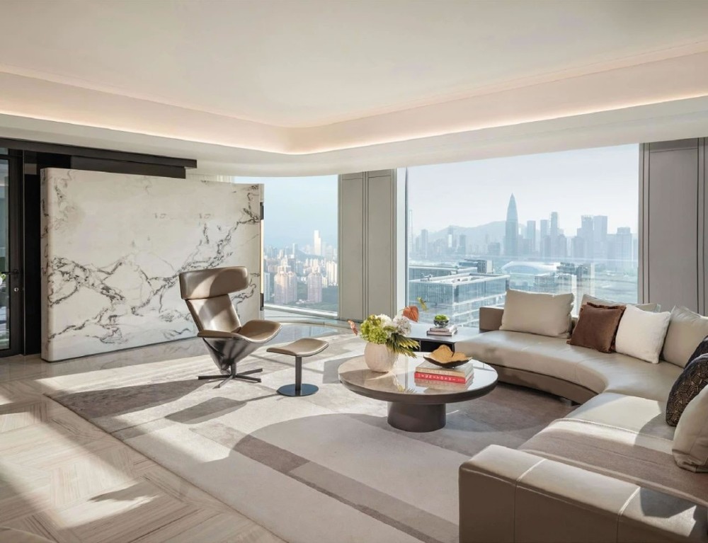 Light luxury style collocation