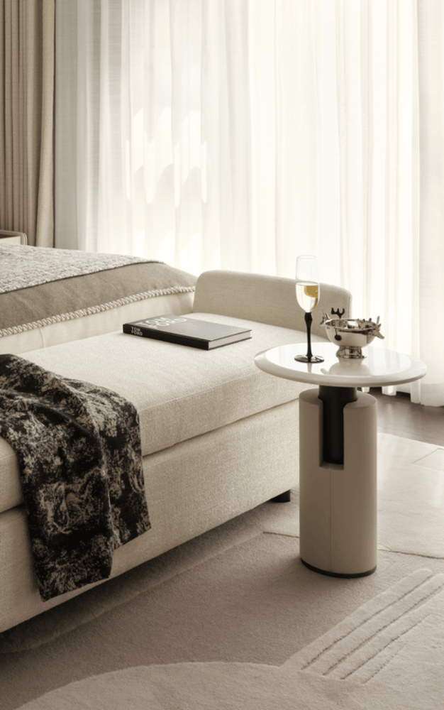 Light luxury style collocation