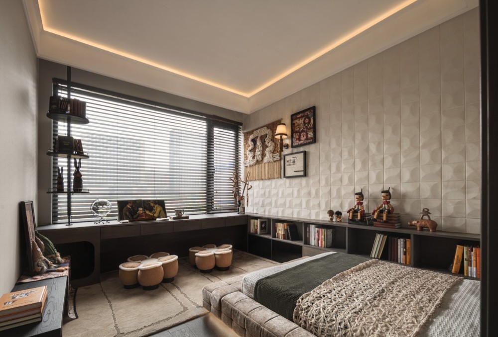 Light luxury style collocation