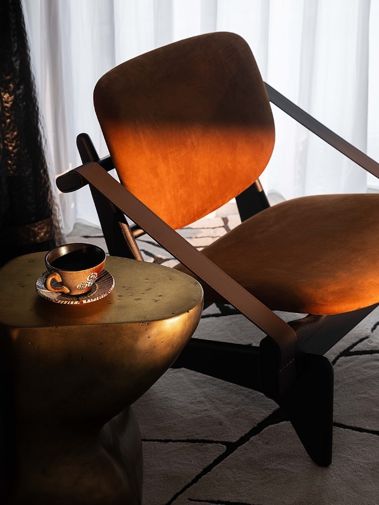 Light luxury style collocation