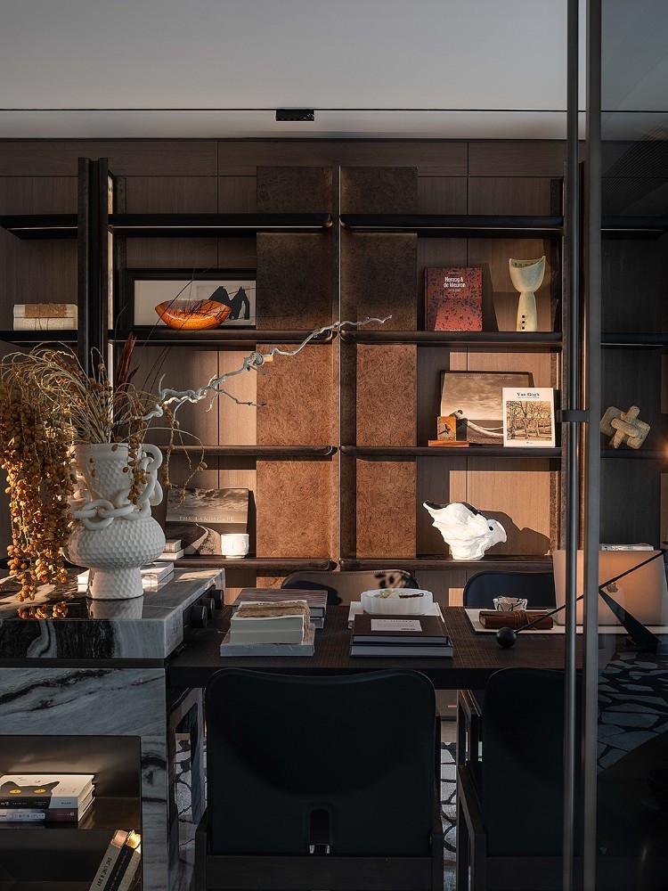 Light luxury style collocation