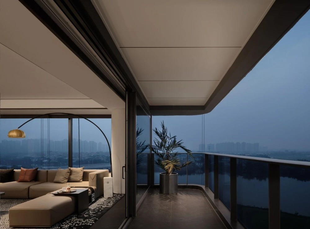 Light luxury style collocation