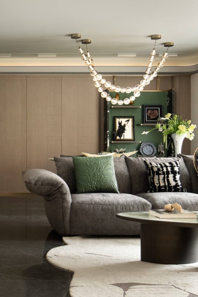 Light luxury style collocation