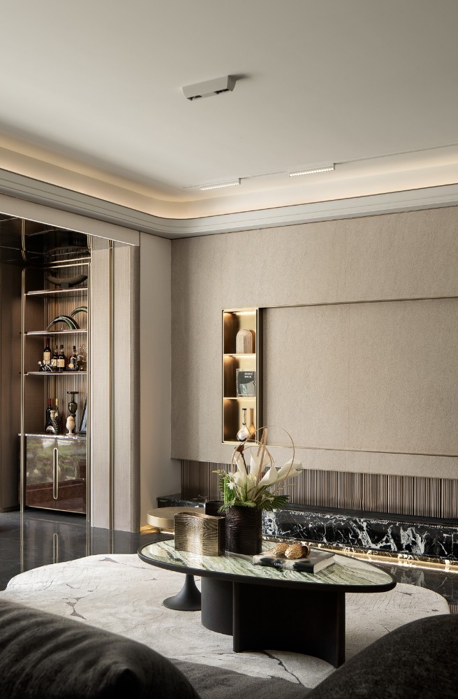 Light luxury style collocation