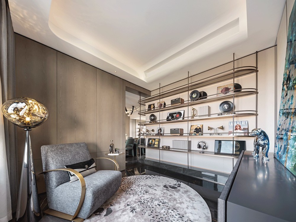 Light luxury style collocation