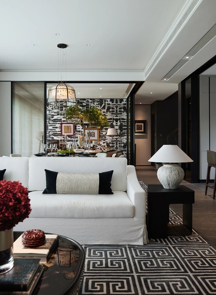 Light luxury style collocation