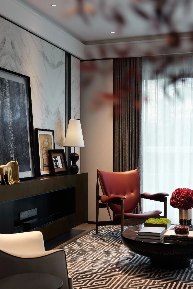 Light luxury style collocation