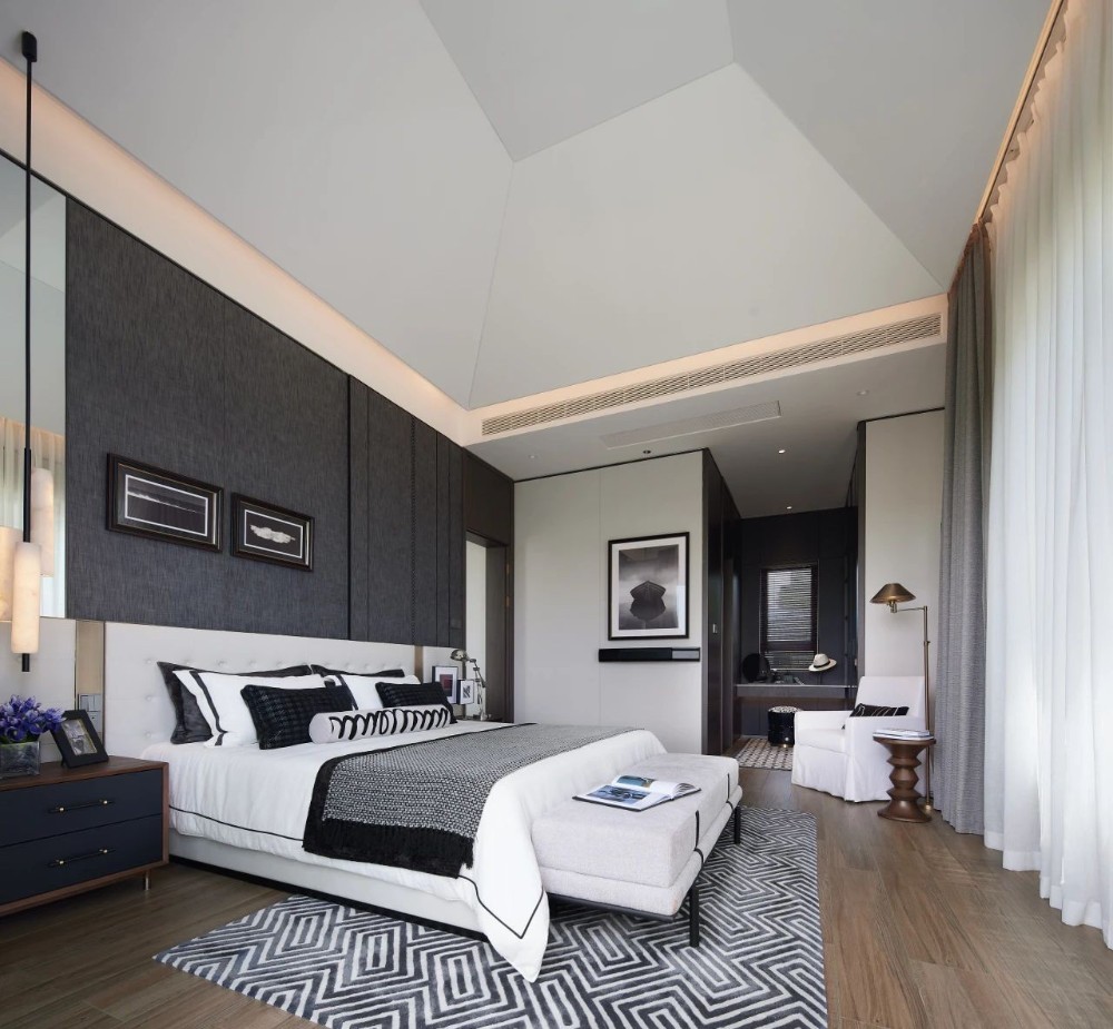 Light luxury style collocation