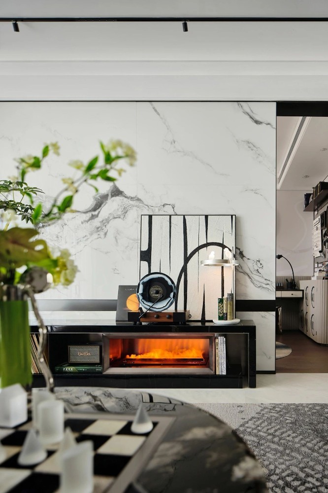 Light luxury style collocation