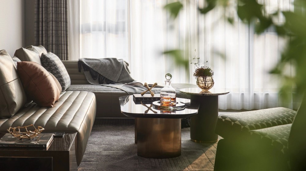 Light luxury style collocation