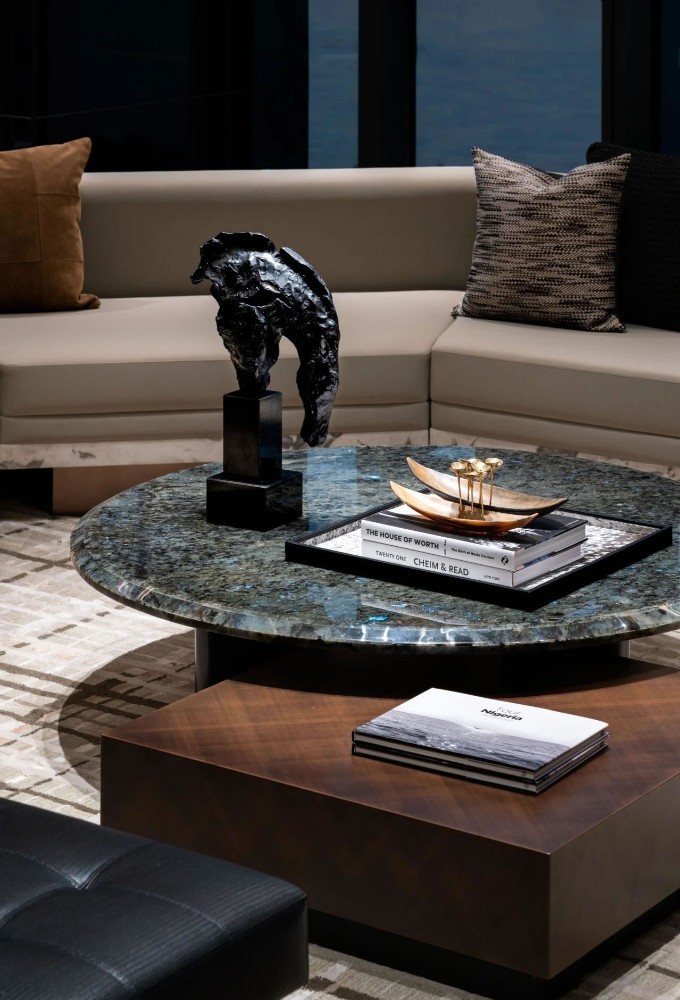 Light luxury style collocation