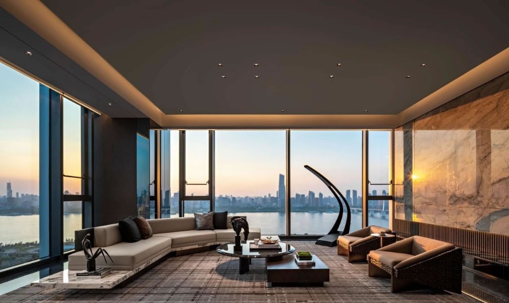 Light luxury style collocation